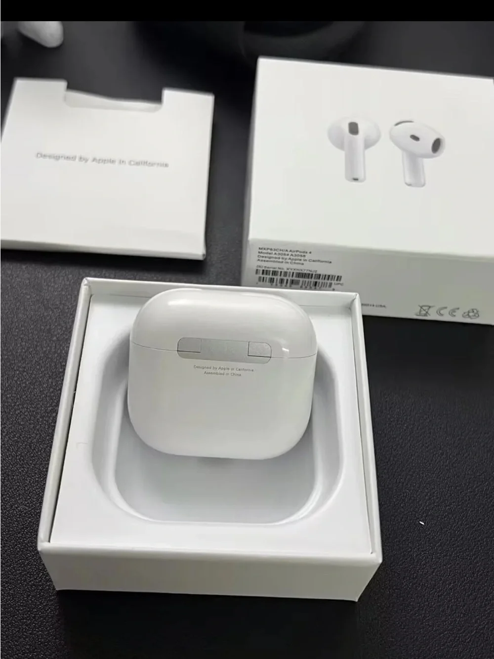Apple White AirPods 4